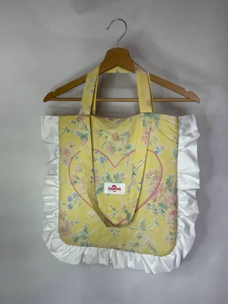 Le baladeur - fleuri jaune soleil